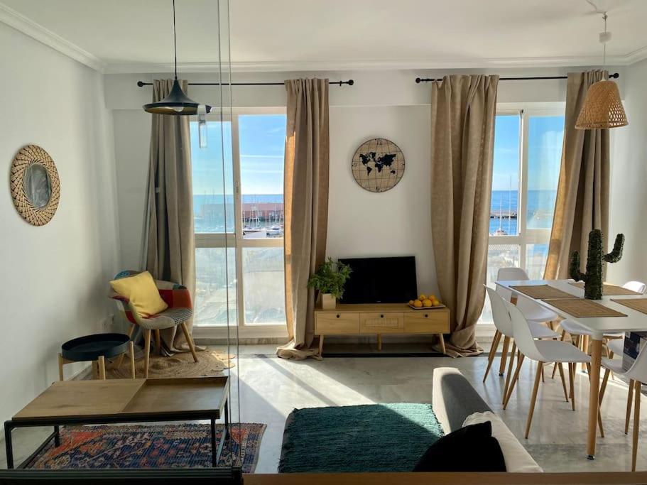 Apartmán Seafront In Marbella With Pool And Garage Exteriér fotografie