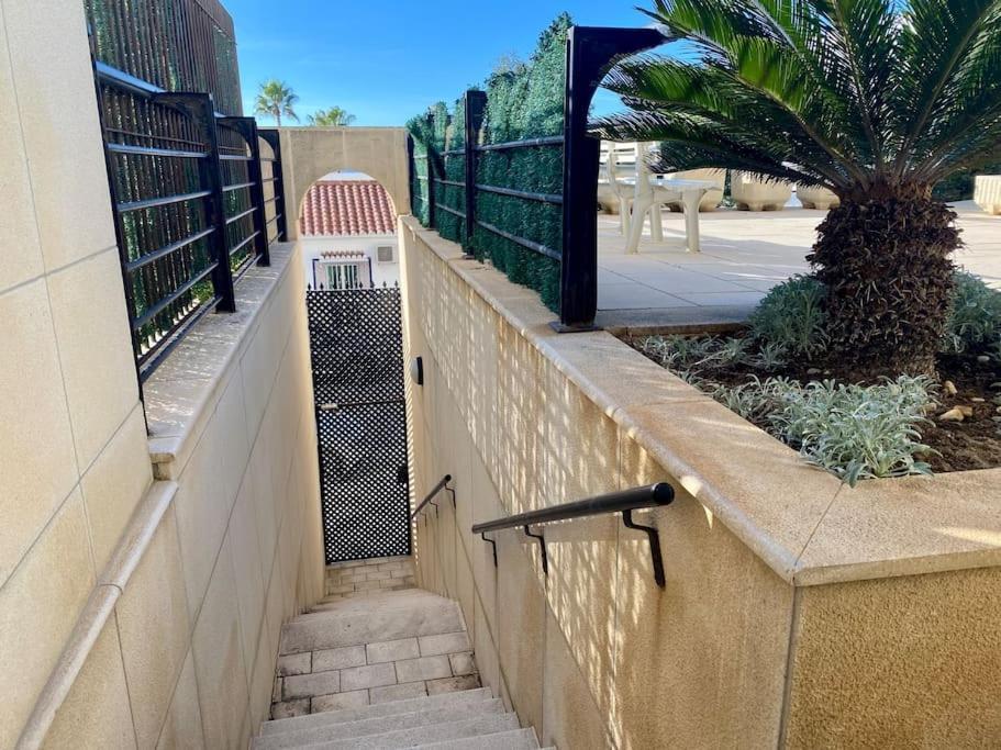 Apartmán Seafront In Marbella With Pool And Garage Exteriér fotografie